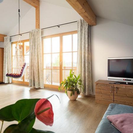 Pension Bernhardhof Otterfing エクステリア 写真