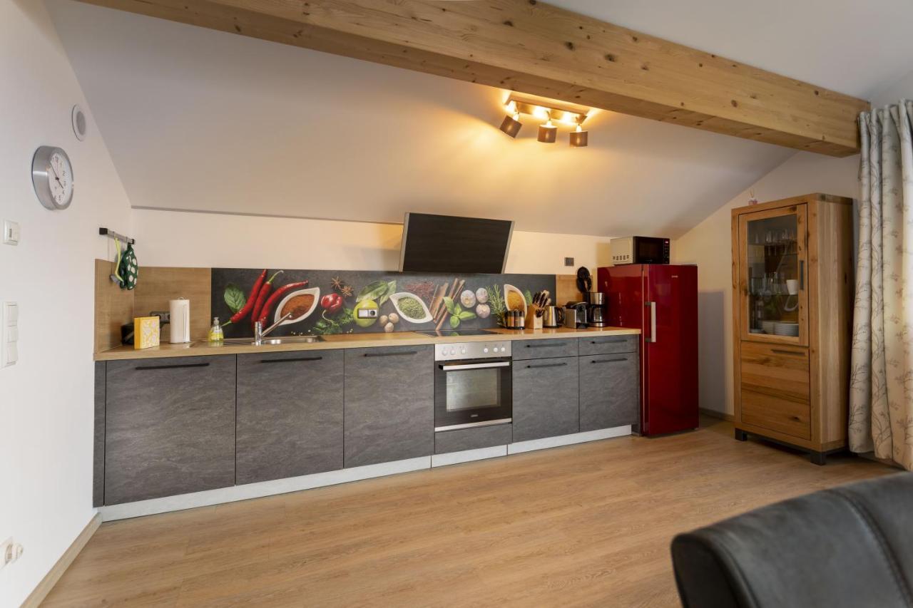 Pension Bernhardhof Otterfing エクステリア 写真