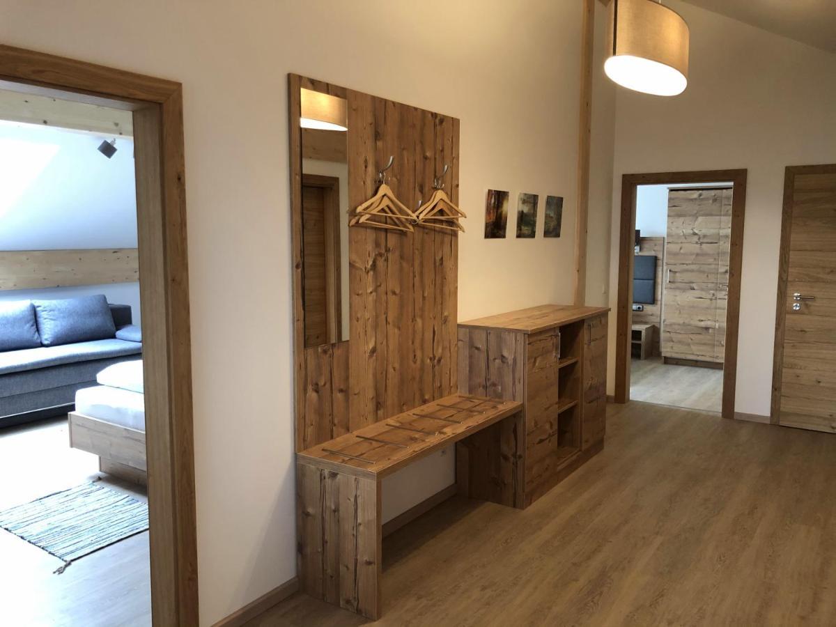 Pension Bernhardhof Otterfing エクステリア 写真